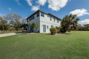 1516 Fox Creek Dr, Sarasota, FL 34240 - Photo 86