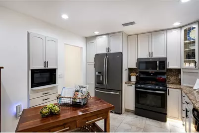 1516 Fox Creek Drive, Sarasota, FL 34240 - Photo 24