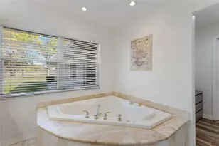 1516 Fox Creek Dr, Sarasota, FL 34240 - Photo 44