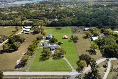 1516 Fox Creek Drive, Sarasota, FL 34240 - Photo 4