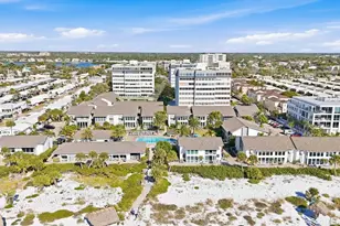 1200 E Peppertree Ln, Sarasota, FL 34242 - Photo 28