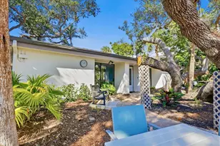 1200 E Peppertree Ln, Sarasota, FL 34242 - Photo 34