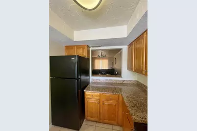 918 La Costa Circle #3, Sarasota, FL 34237 - Photo 8