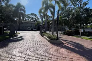 918 La Costa Cir, Sarasota, FL 34237 - Photo 24