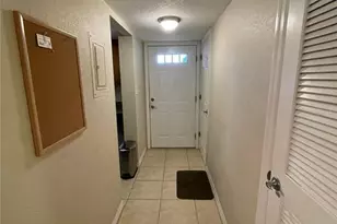 918 La Costa Cir, Sarasota, FL 34237 - Photo 2