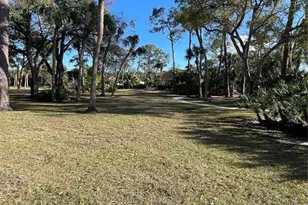 918 La Costa Cir, Sarasota, FL 34237 - Photo 36