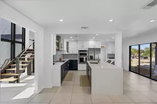 4760 Meredith Ln, Sarasota, FL 34241 - Photo 14