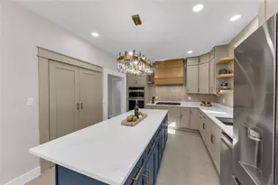 1611 Hyde Park St, Sarasota, FL 34239 - Photo 20