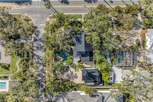 1611 Hyde Park St, Sarasota, FL 34239 - Photo 94