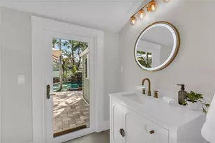 1611 Hyde Park St, Sarasota, FL 34239 - Photo 42