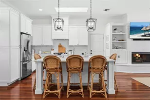 1920 Wisteria St, Sarasota, FL 34239 - Photo 6