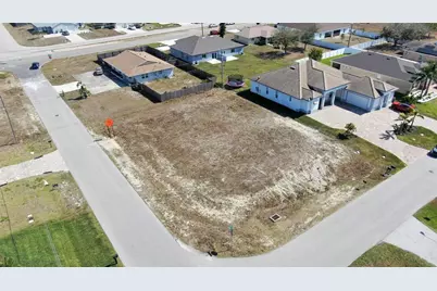 1117 NE 7th Place, Cape Coral, FL 33909 - Photo 2