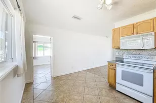 5436 3rd St E, Bradenton, FL 34203 - Photo 12