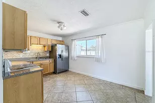 5436 3rd St E, Bradenton, FL 34203 - Photo 10