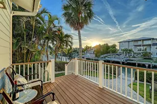 605 North Point Dr, Holmes Beach, FL 34217 - Photo 50