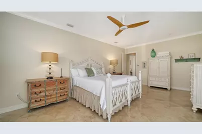 605 N Point Drive, Holmes Beach, FL 34217 - Photo 46