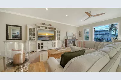 605 N Point Drive, Holmes Beach, FL 34217 - Photo 24
