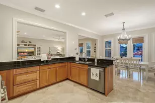 605 North Point Dr, Holmes Beach, FL 34217 - Photo 36
