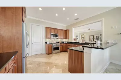605 N Point Drive, Holmes Beach, FL 34217 - Photo 38