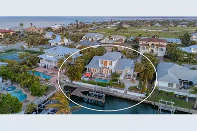 605 N Point Drive, Holmes Beach, FL 34217 - Photo 2