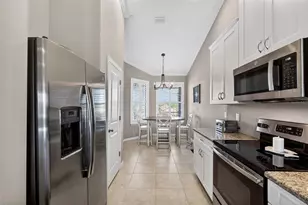 12710 Sorrento Wy, Bradenton, FL 34211 - Photo 6