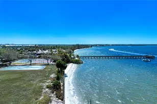 802 Bahia Del Sol Dr, Ruskin, FL 33570 - Photo 24
