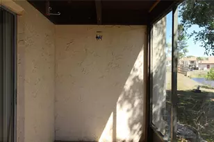 2628 Hidden Lake Dr N, Sarasota, FL 34237 - Photo 16