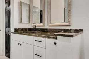 5035 Lakescene Pl, Sarasota, FL 34243 - Photo 28