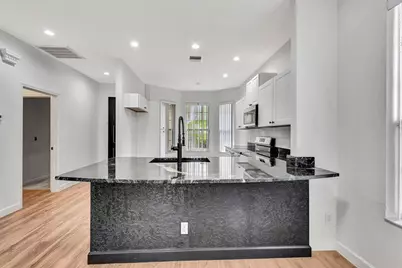 5035 Lakescene Place, Sarasota, FL 34243 - Photo 12