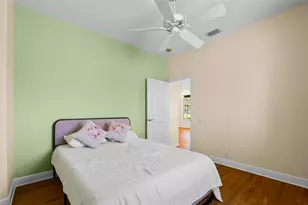 4751 Carrington Cir, Sarasota, FL 34243 - Photo 34