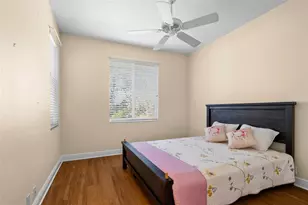 4751 Carrington Cir, Sarasota, FL 34243 - Photo 32