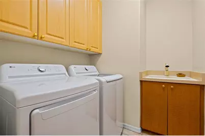 4751 Carrington Circle, Sarasota, FL 34243 - Photo 36