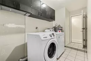 2874 Indianwood Dr, Sarasota, FL 34232 - Photo 20