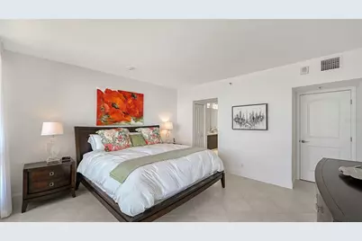1145 Gulf Of Mexico Drive #503, Longboat Key, FL 34228 - Photo 18