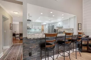 4312 Dresden Ln, Sarasota, FL 34233 - Photo 10