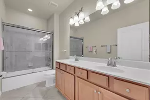 319 Whispering Palms Ln, Bradenton, FL 34212 - Photo 20