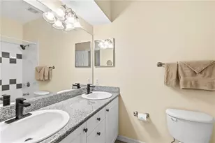 7604 Plantation Cir, University Park, FL 34201 - Photo 20