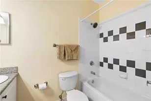 7604 Plantation Cir, University Park, FL 34201 - Photo 22