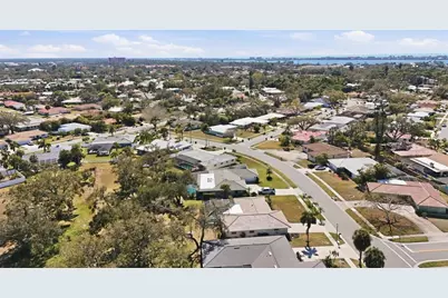 7409 Bounty Drive, Sarasota, FL 34231 - Photo 36