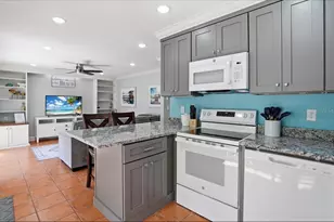 1325 Gulf Dr N, Bradenton Beach, FL 34217 - Photo 14