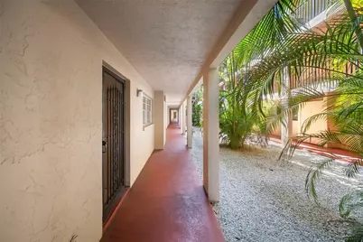 3700 S Osprey Avenue #118, Sarasota, FL 34239 - Photo 4