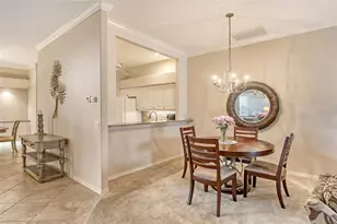 9411 Forest Hills Cir, Sarasota, FL 34238 - Photo 12