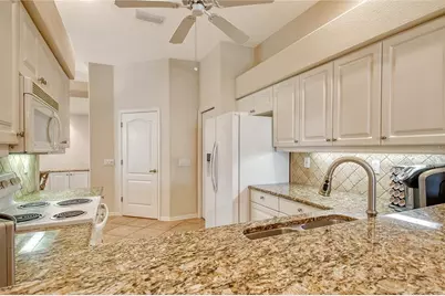 9411 Forest Hills Circle, Sarasota, FL 34238 - Photo 14