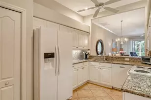 9411 Forest Hills Cir, Sarasota, FL 34238 - Photo 16