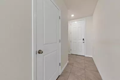 3279 Hilltop Circle, Lakewood Ranch, FL 34211 - Photo 4