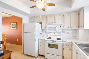 3959 Lake Bayshore Dr, Bradenton, FL 34205 - Photo 6