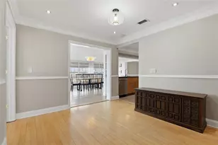 3827 Sugar Ln, Sarasota, FL 34235 - Photo 12