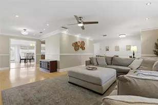 3827 Sugar Ln, Sarasota, FL 34235 - Photo 10