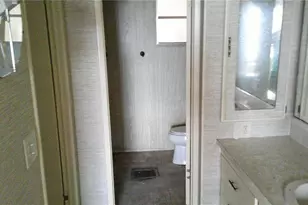 6710 36th Ave E, Palmetto, FL 34221 - Photo 32