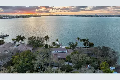 1504 S Lodge Drive, Sarasota, FL 34239 - Photo 4